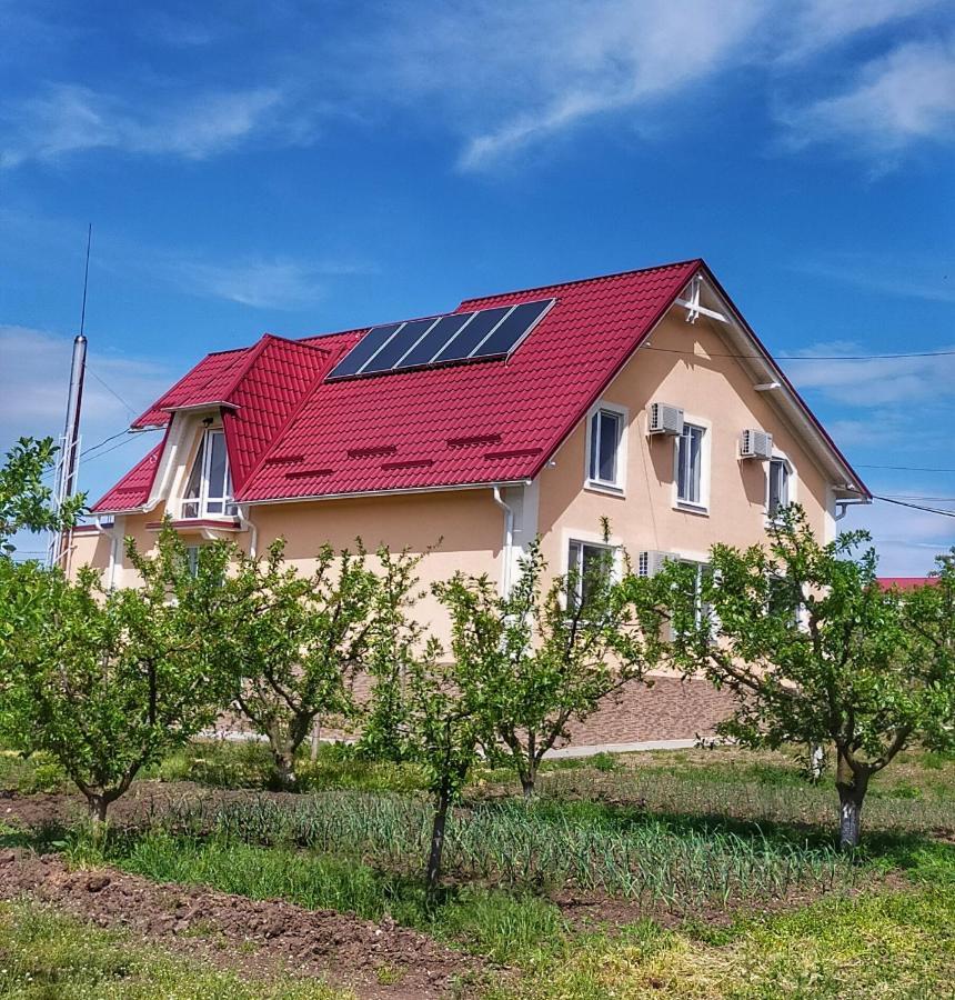 Vila Conacul Mierii Straseni Exteriér fotografie